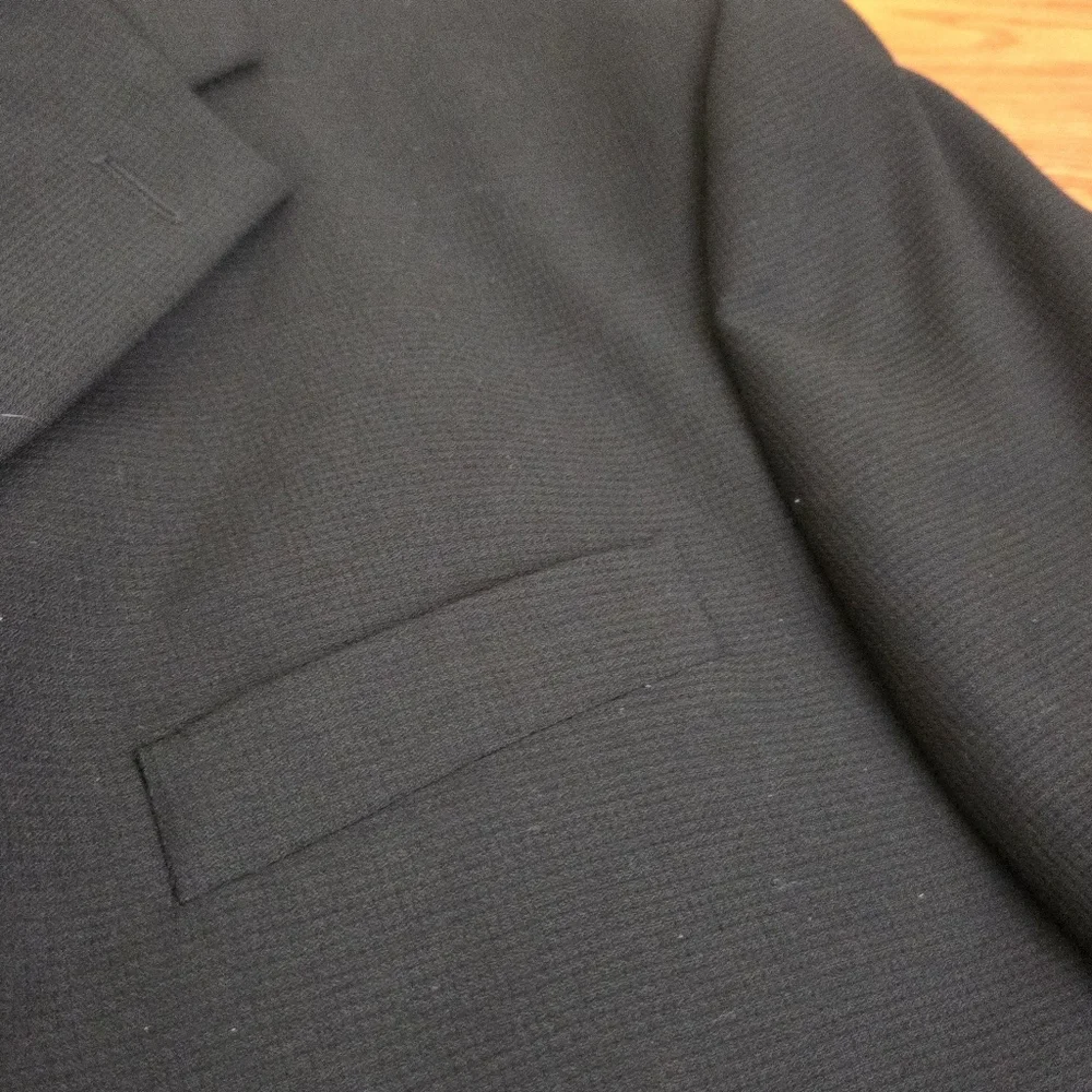 Claiborne 42 S 100% Wool Blend Blazer Sport Coat Jacket Black Three Button Mint